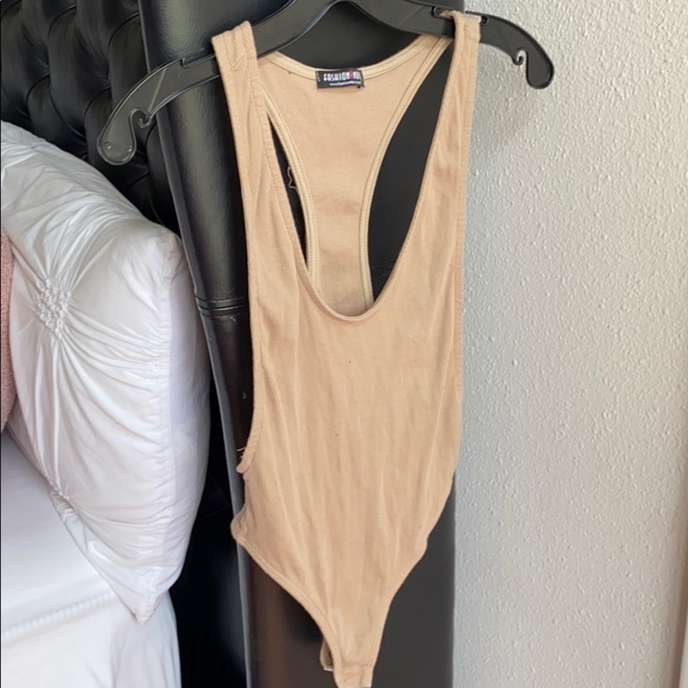 Selling fashion nova bodysuit